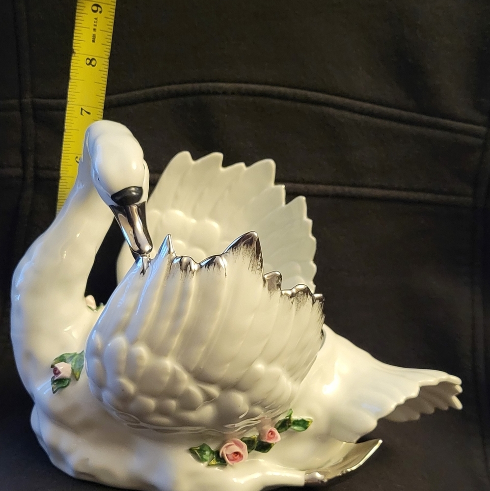 VINTAGE Dresden Porcelain Swan Set with Rosettes - Picture 3 of 4